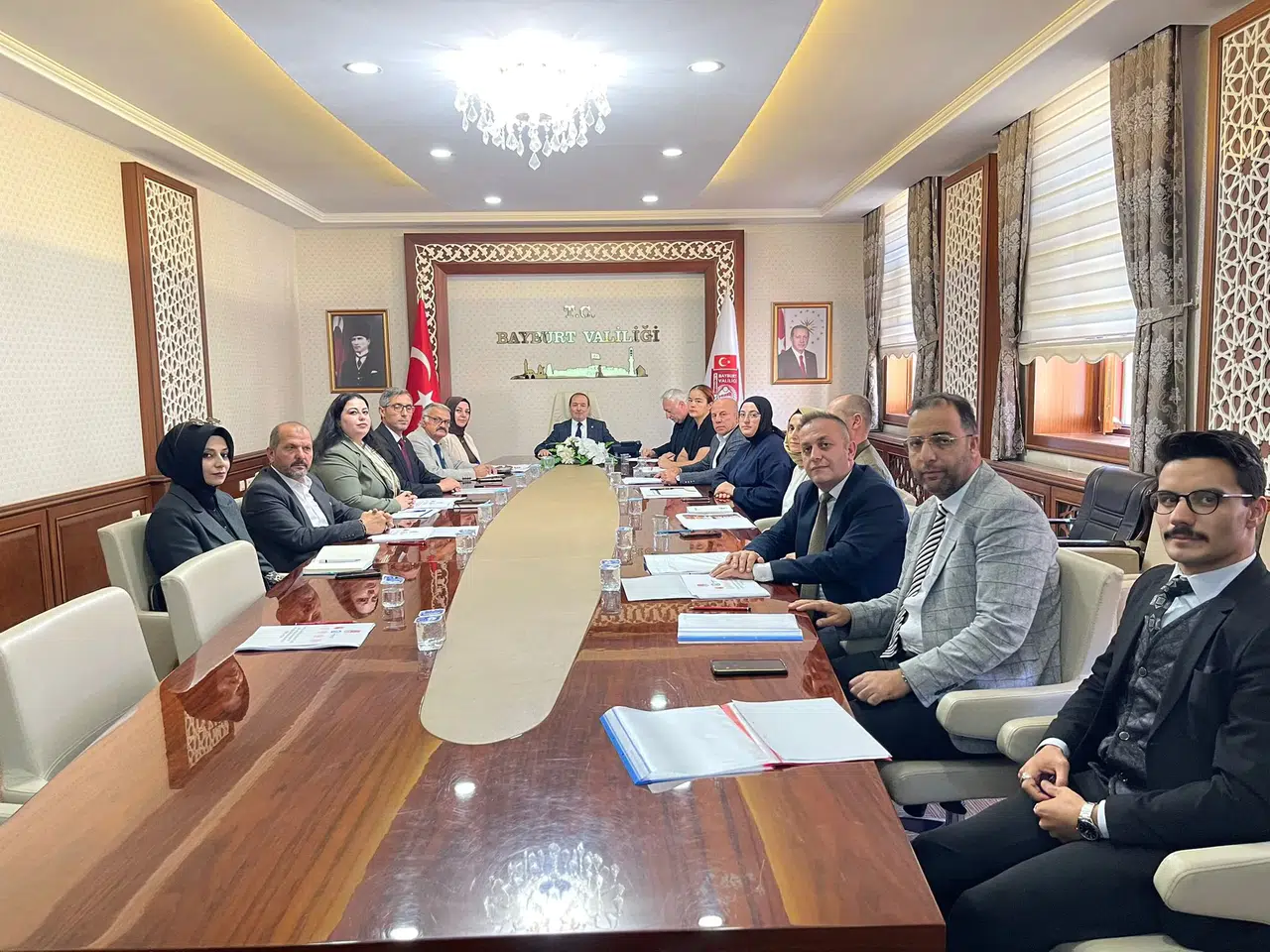 Bayburt'ta II. Ulusal Otizm Eylem Planı toplantısı, farkındalık ve destek hizmetlerini güçlendirdi