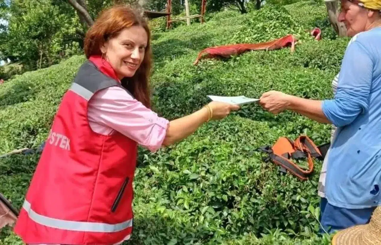 Hopa'da Aile Yılı Kapsamında Sosyal Hizmet Bilgilendirme Ziyaretleri Gerçekleşti