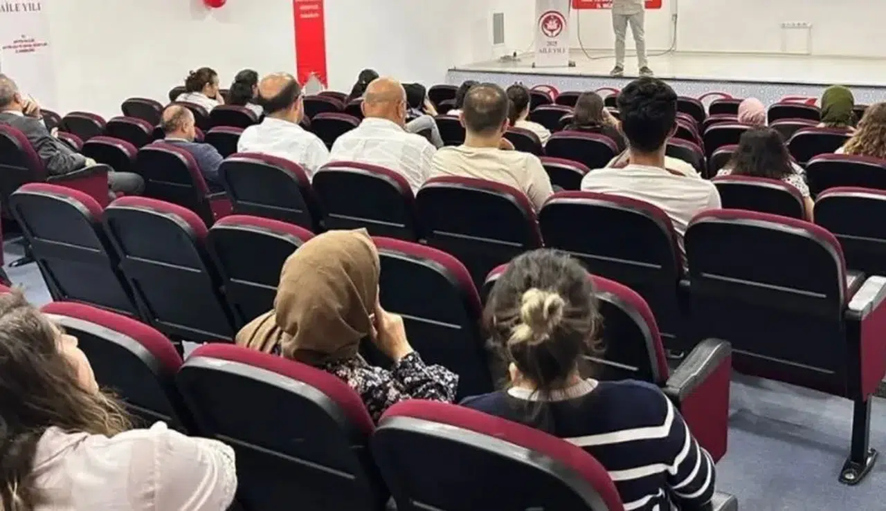 Artvin’de Öğretmenlere “Otizm Spektrum Bozukluğu” Eğitimi