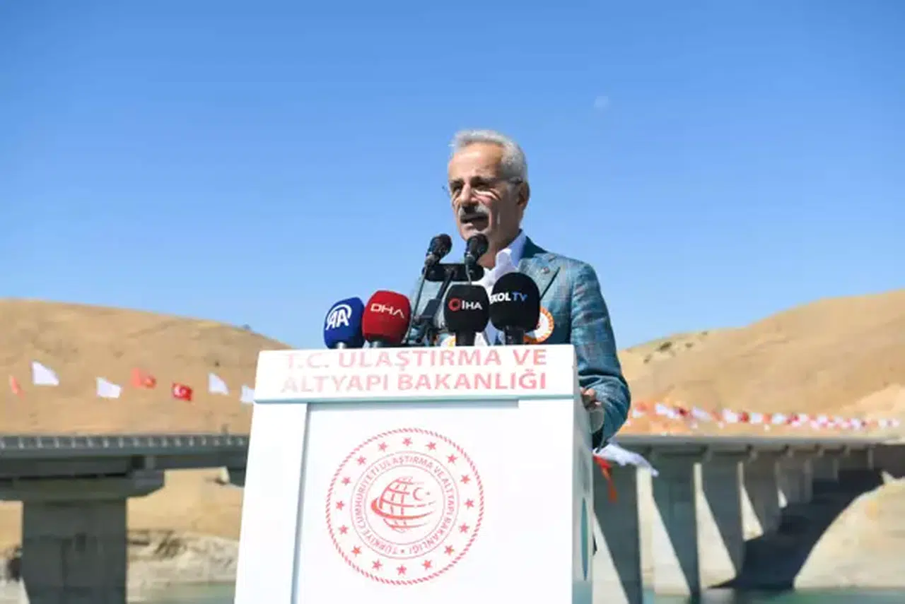 Tunceli, Bakan Uraloğlu'nun açılışlarıyla turizmde yeni bir döneme giriyor