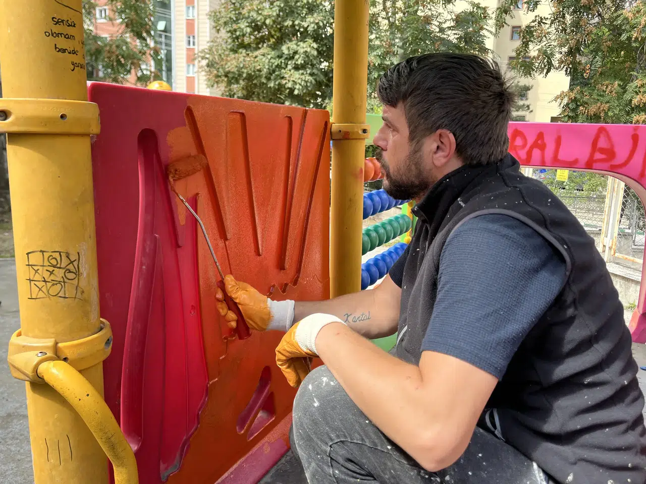 Artvin, çocuklar için renkli ve güvenli oyun alanları oluşturuyor