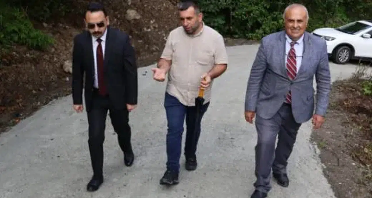 Murgul'da beton yol çalışmaları vatandaşların yaşam kalitesini artırıyor