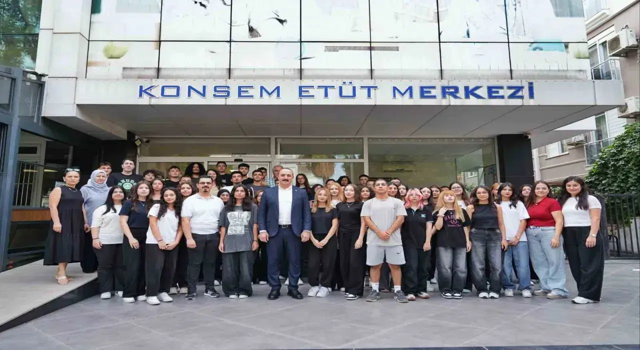 Kotan'dan öğrencilere destek: Sizler bizim için kıymetlisiniz eserinde yeni eğitim yılına merhaba!