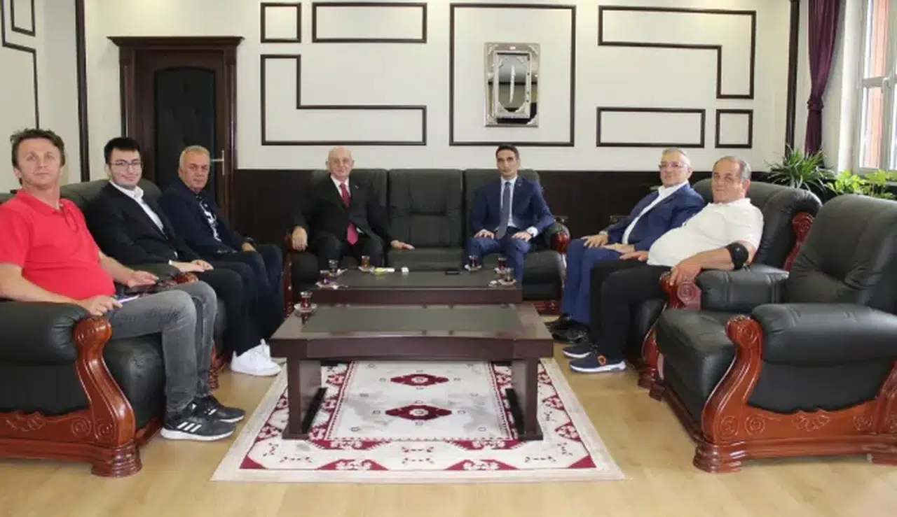 Meclis Eski Başkanı İsmail Kahraman İkizdere Kaymakamlığında