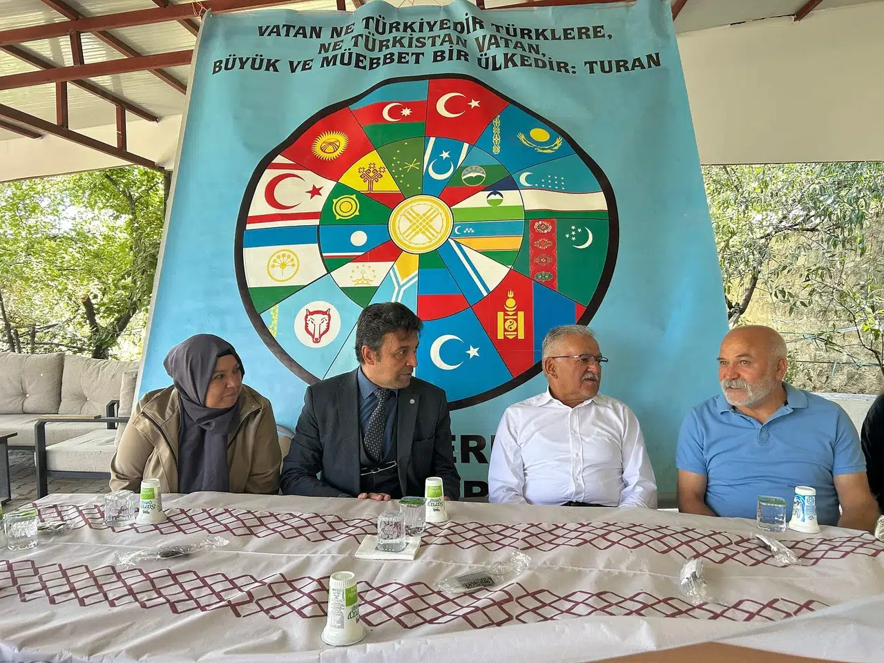 Kayseri'de Türk Dünyası gençleriyle buluşan Başkan Büyükkılıç, köprü görevi vurgusu yaptı