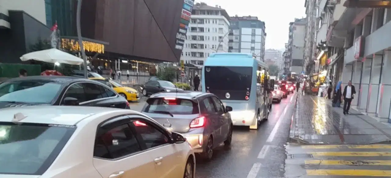 Serkan Kaba’dan Rize Trafiğine Sert Tepki: Çile Büyüyor, Yetkililer Harekete Geçmeli