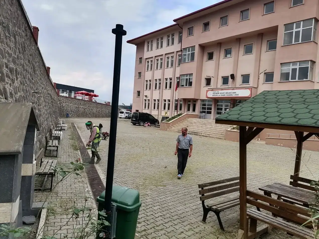 Arsin Belediyesi'nden Okullara Temizlik ve Hijyen Çalışması Öncesi Hazırlıklar