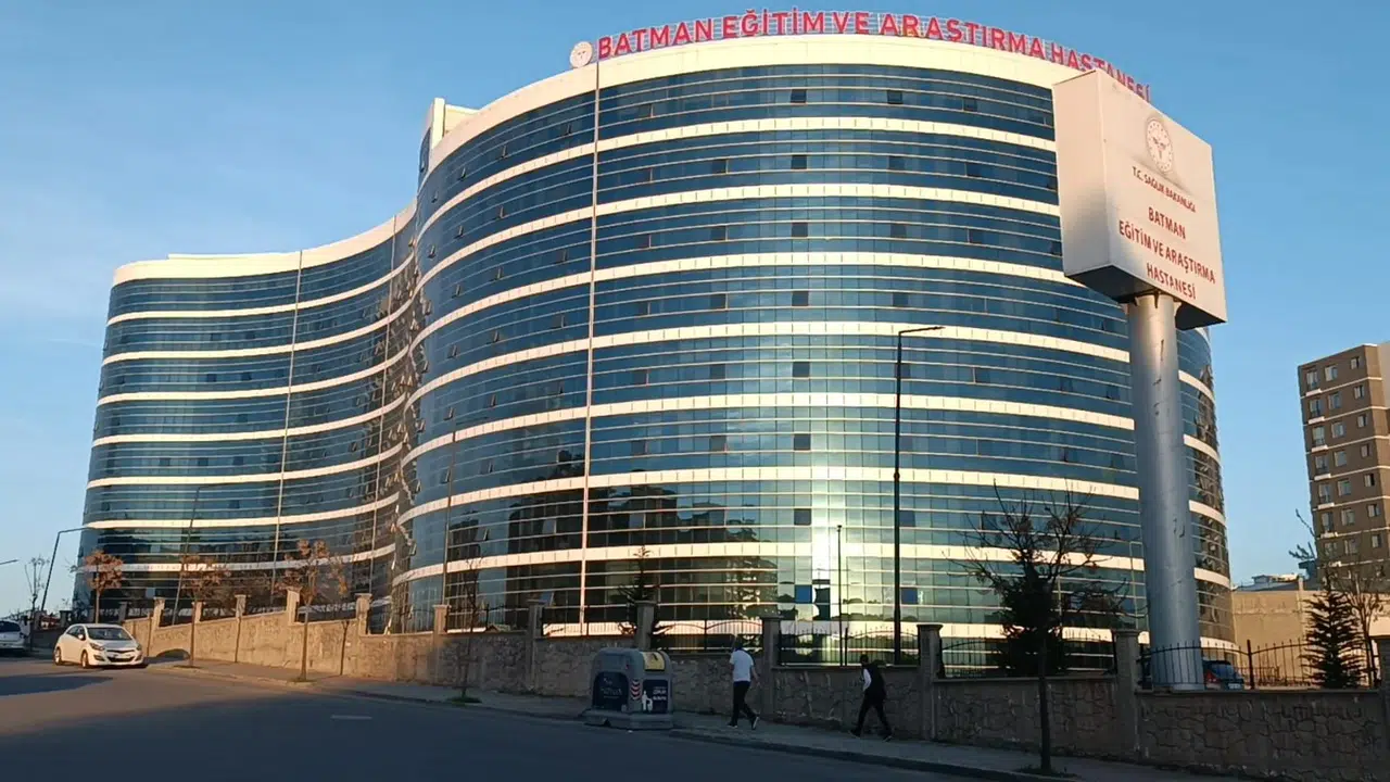 Batman'da minibüs kazasında 1 yaşındaki Neslihan Beyazıt hayatını kaybetti