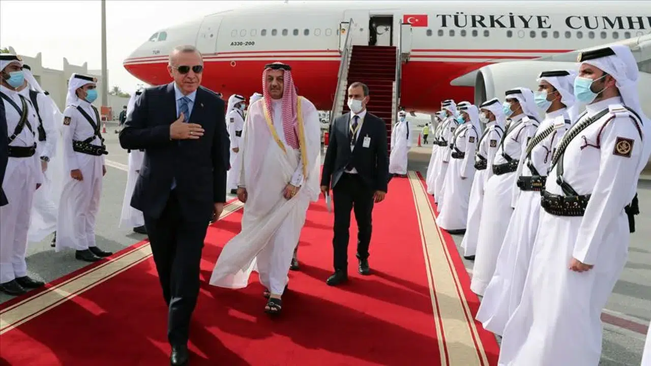 Erdoğan ve eşi Doha'da İslam İşbirliği Teşkilatı-Zirvesi için hazır bulundu