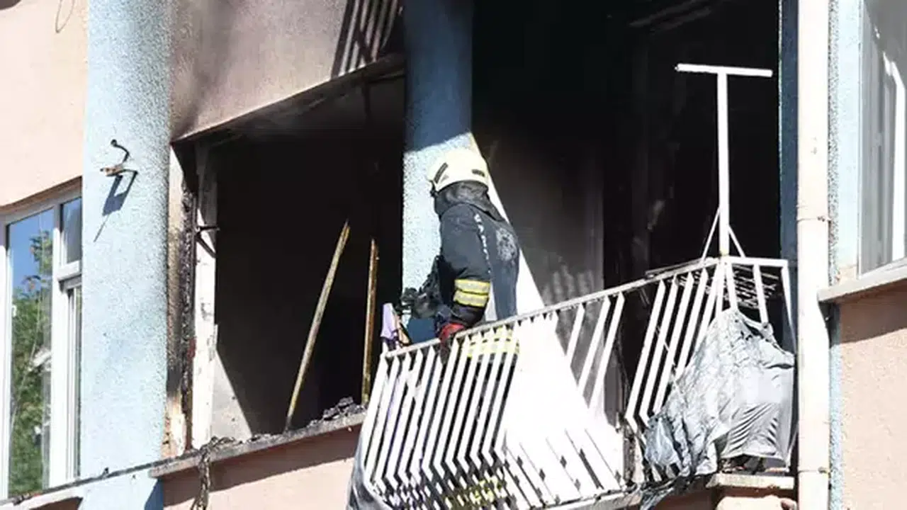 Konya'da apartman yangını: 7'si çocuk 13 kişi dumandan etkilendi
