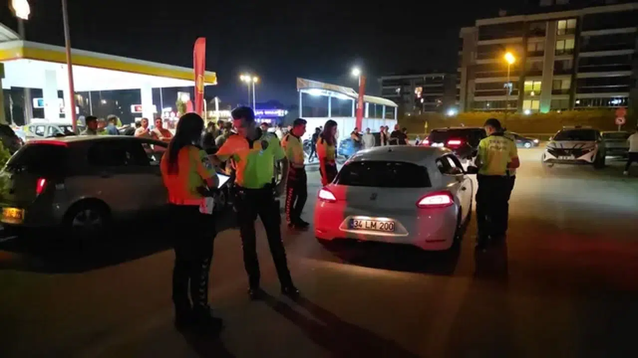 Polisten kaçan driftçi sürücüye 65 bin TL ceza, ehliyeti 4 ay süreyle geri alındı