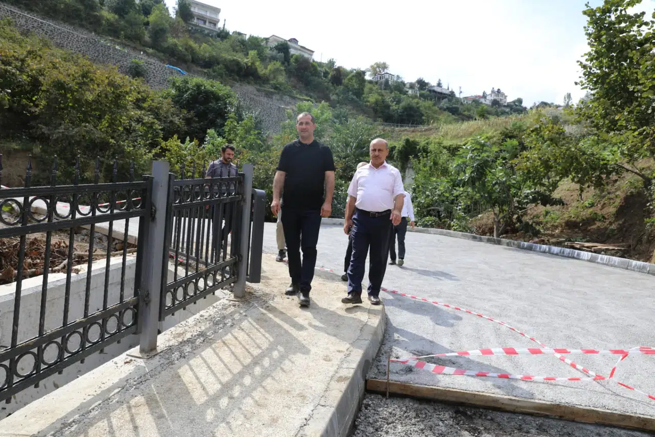 Akçaabat'ta Altyapı ve Çevre Düzenleme Projeleri Hayata Geçiyor, Başkan Ekim Detayları İnceledi