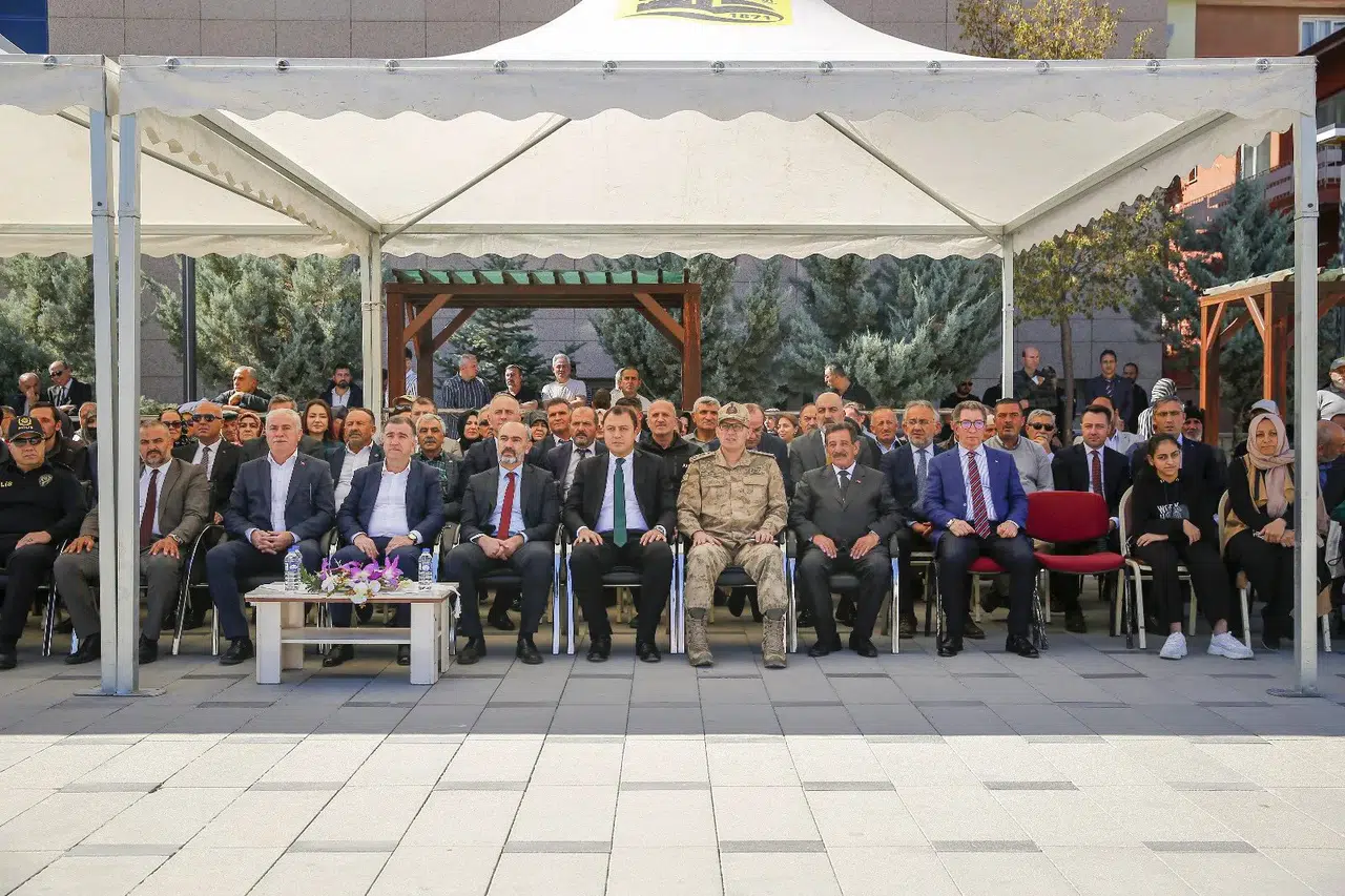 Bayburt'ta coşkuyla kutlanan 38. Ahilik Haftası, geleneksel değerlere dikkat çekti