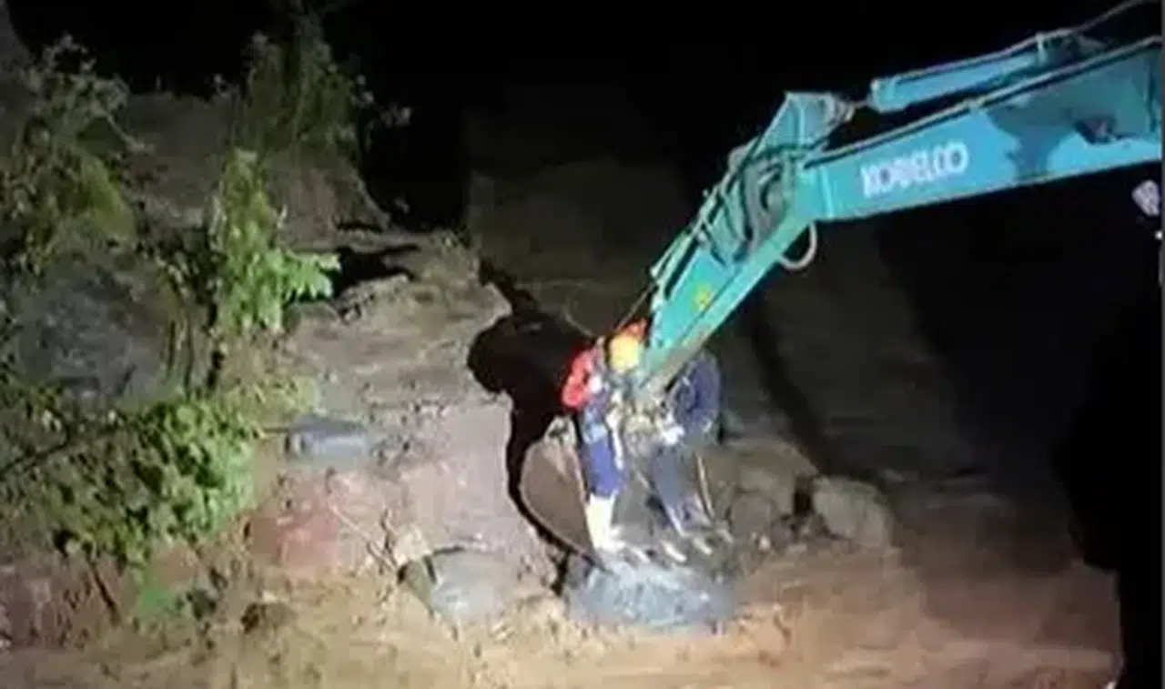 Rize'de İkizdere'ye rekor yağış: 161 kg su, aileler tahliye edildi!