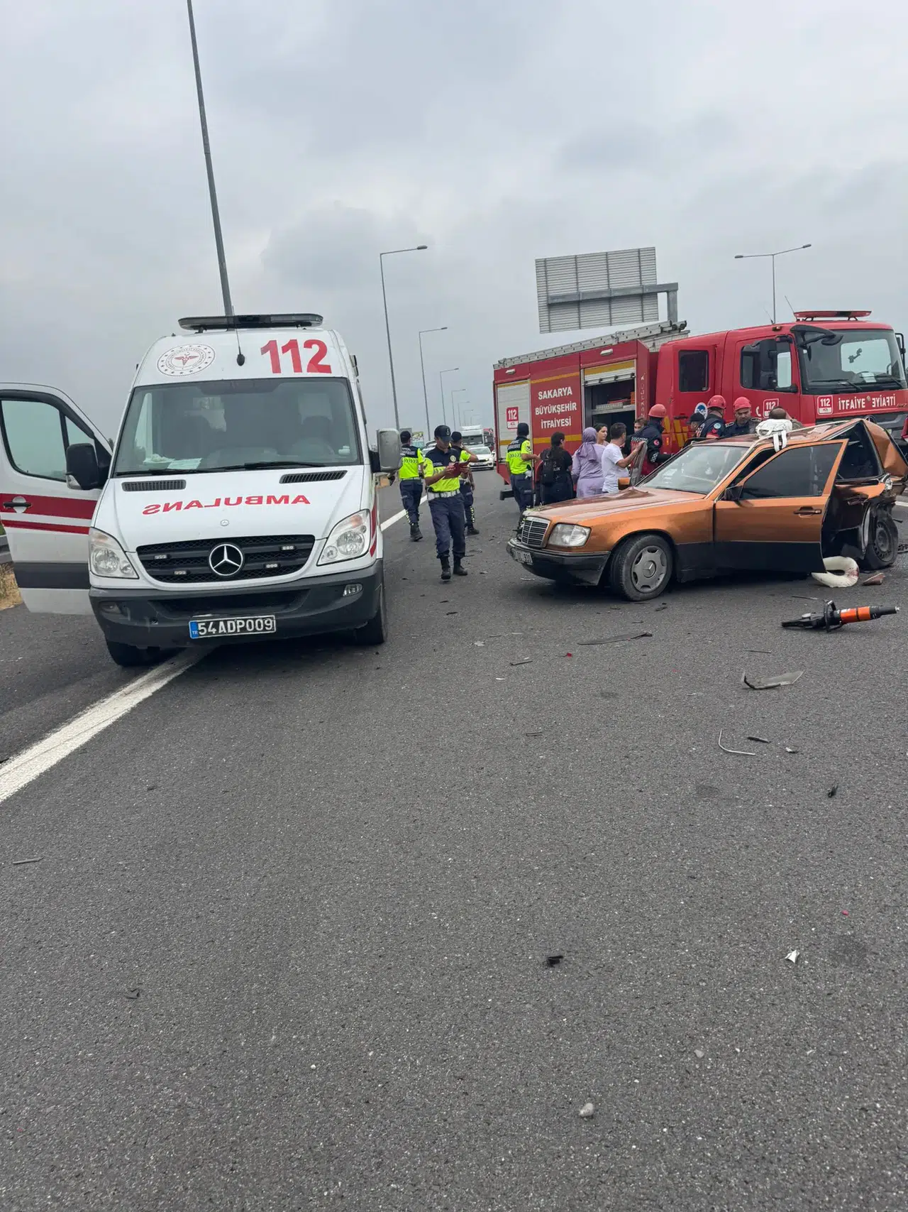 Sakarya'da korkunç kaza: Mobilya sahibi Korkmaz çifti hayatını kaybetti, 4 kişi yaralandı