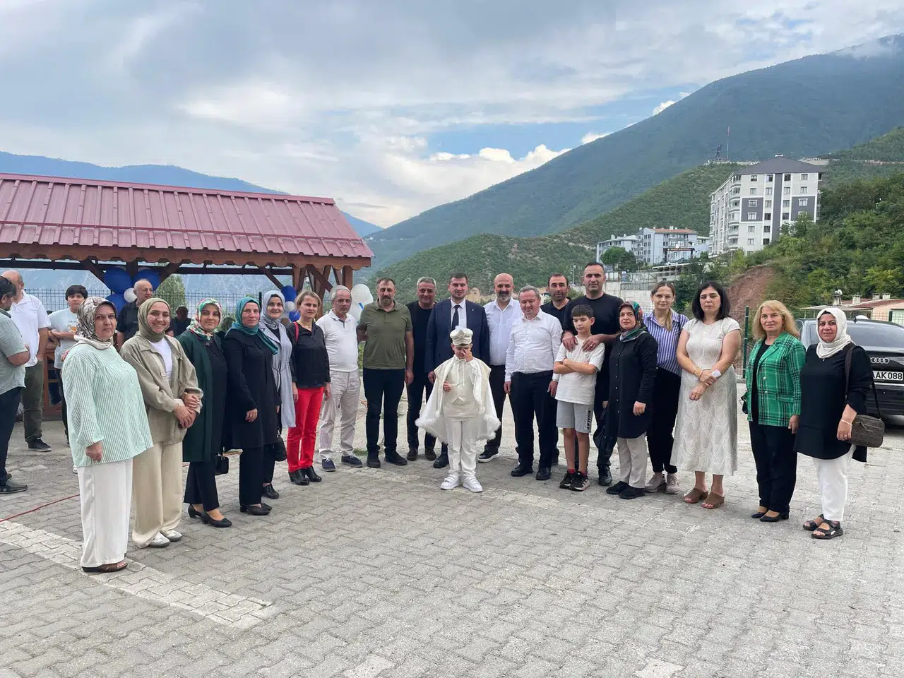 AK Parti Teşkilatları, Tunahan Demir’in Mevlid-i Sünnet Etkinliğinde Buluştu