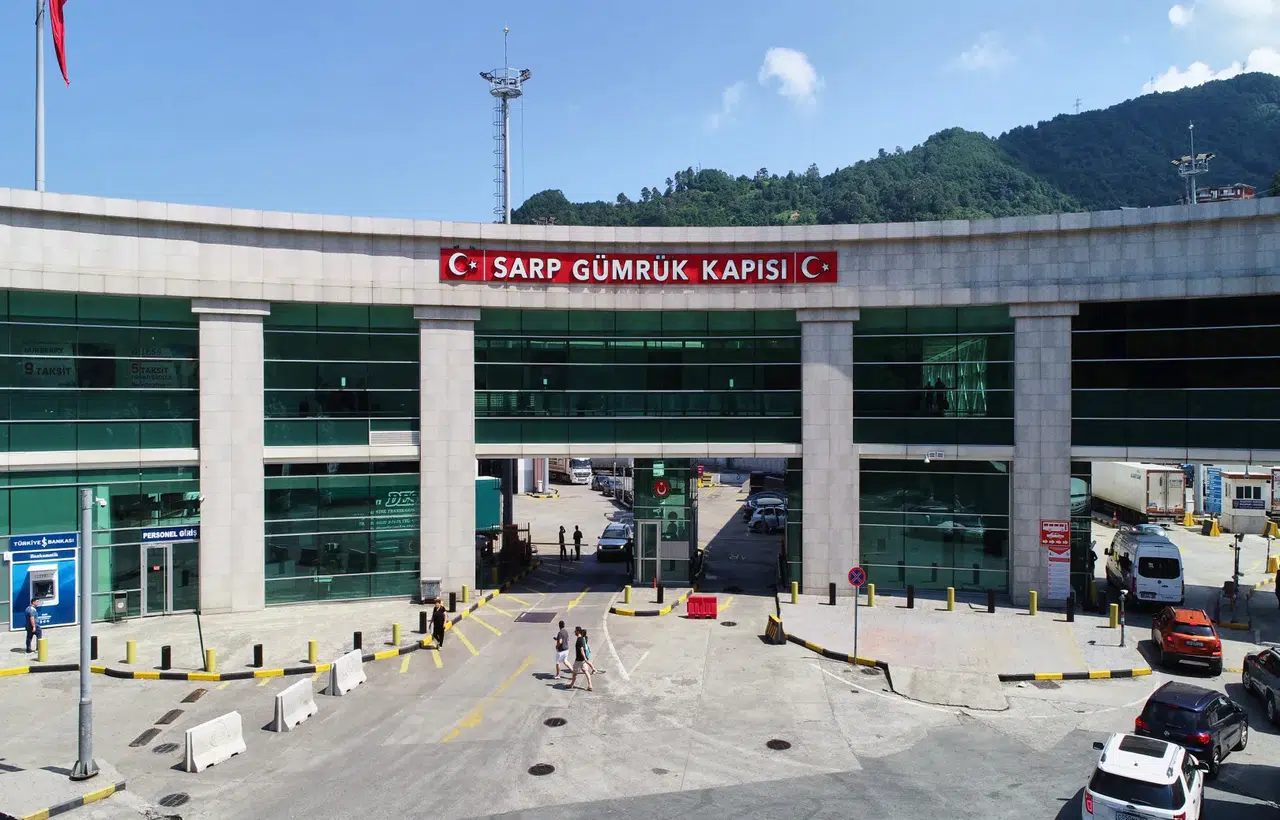 Batum’a Gidenler Dikkat: Yurt Dışı Çıkış Harcı Yükseldi