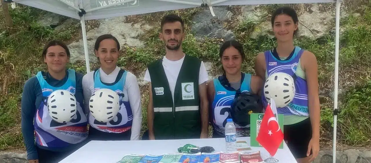 Rize Yeşilay Şubesi Uluslararası Rafting Şampiyonasında Sporcularla Buluştu