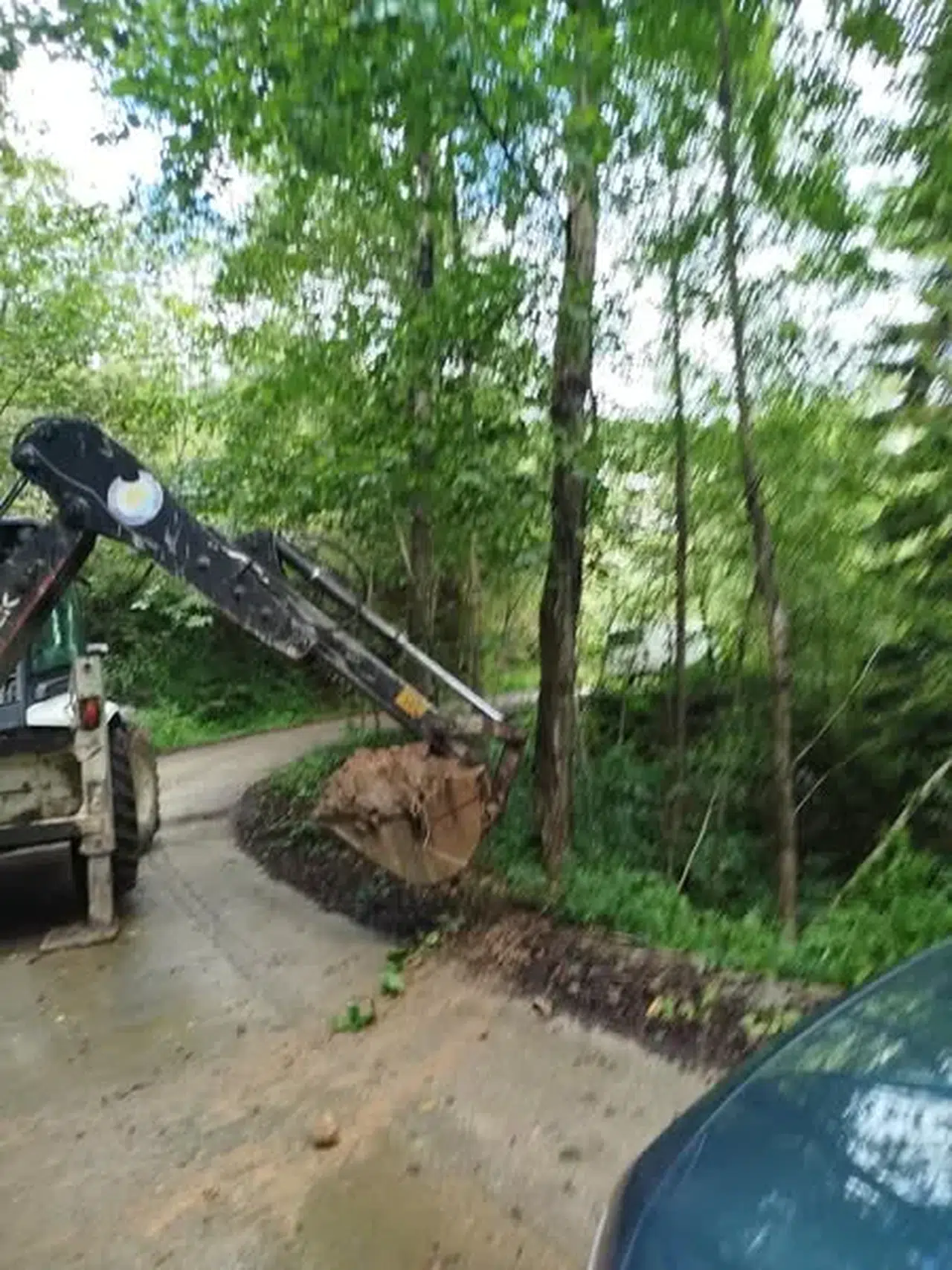 Araklı Belediyesi, olumsuz hava koşullarına karşı 24 saat sahada!