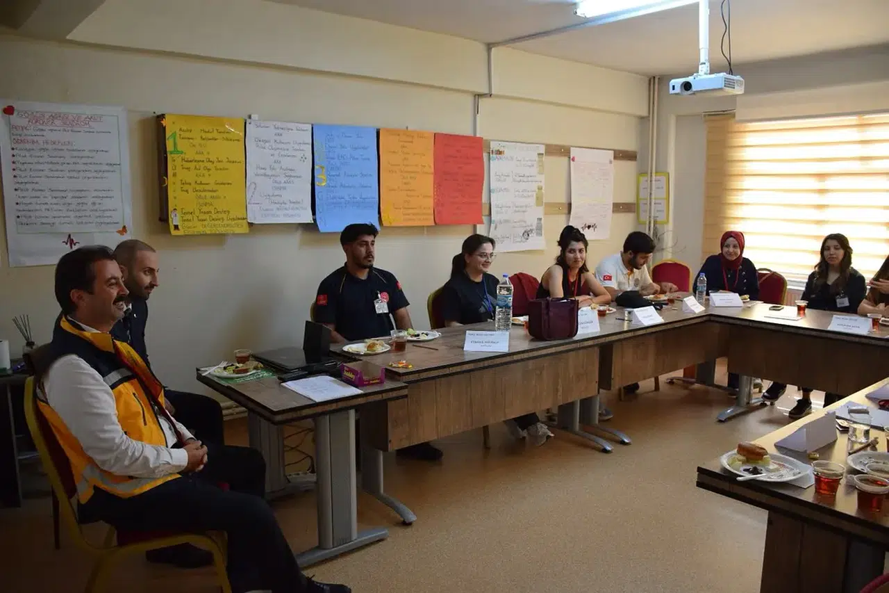 Artvin'de 112 Acil Sağlık Hizmetleri için Temel Eğitim Programı Başladı