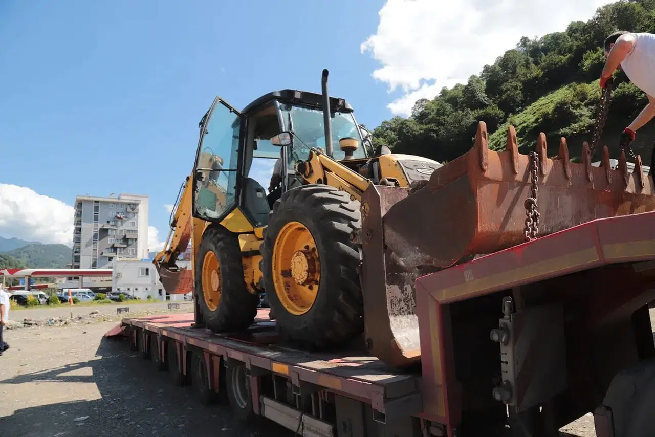 Hopa Belediyesi yeni iş makineleriyle hizmet kapasitesini artırdı, Mansur Yavaş'a teşekkür etti