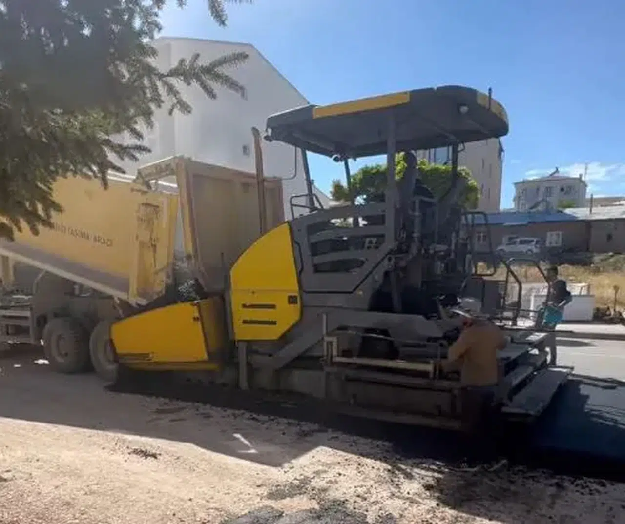 Demirözü'nde Cadde Yenileme Çalışmaları Son Aşamada, Ulaşım Kolaylaşacak