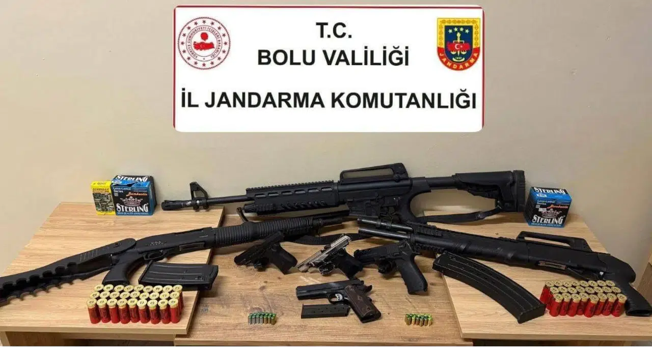 Bolu'da Düğünde Havaya Ateş, Jandarma Baskınında Silahlar Ele Geçirildi