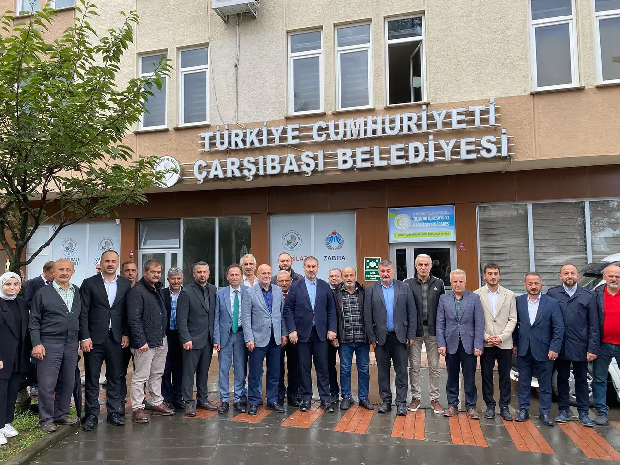 Mustafa Şen Çarşıbaşı’nda Belediye ile Proje Geliştirdi, Destek Sözü Verdi