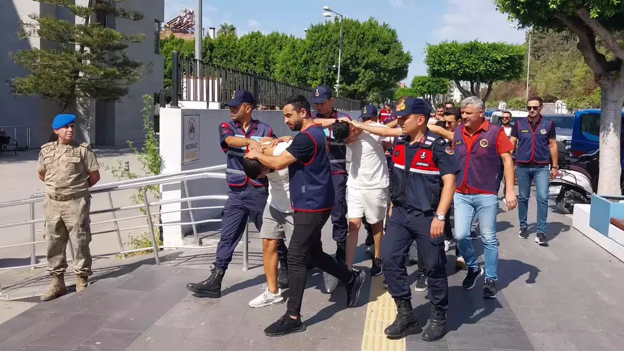 Manavgat'ta silahlı saldırı: 3 yaralı, 8 şüpheli yakalandı