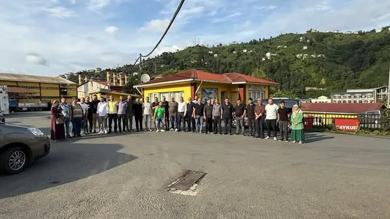 Çaykur Güneysu'da Öz Gıda-İş Sendikası'ndan çalışanların taleplerine çözüm arayışı toplantısı