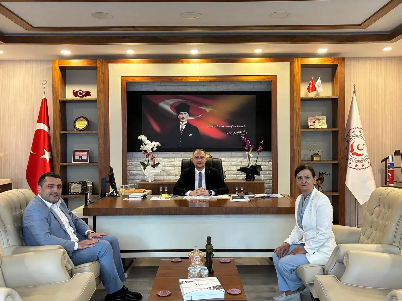 MHP Rize, Yeni Müdür Güçlü’ye Başarı Dilekleriyle Destekte Bulundu