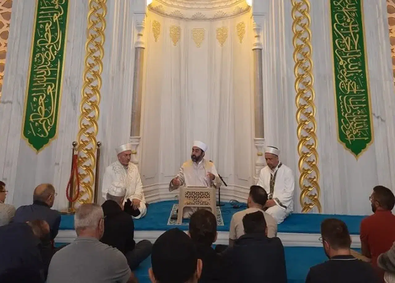 Hanife Hatun Camii'nde Sabah Namazı Buluşması Düzenlendi