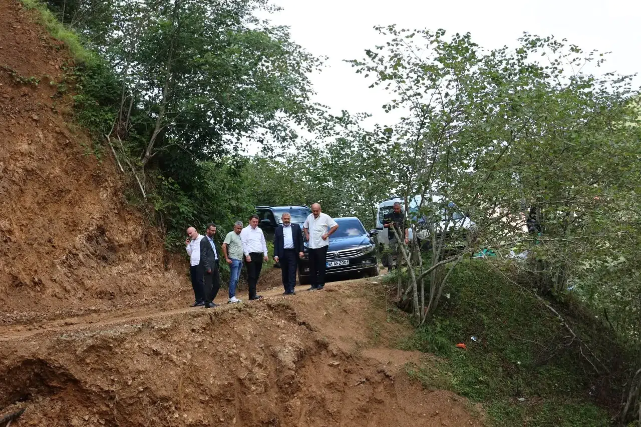 Arsin Belediyesi, Çardaklı Mahallesi’nde altyapı ve üstyapı çalışmalarıyla yaşam kalitesini artırıyor
