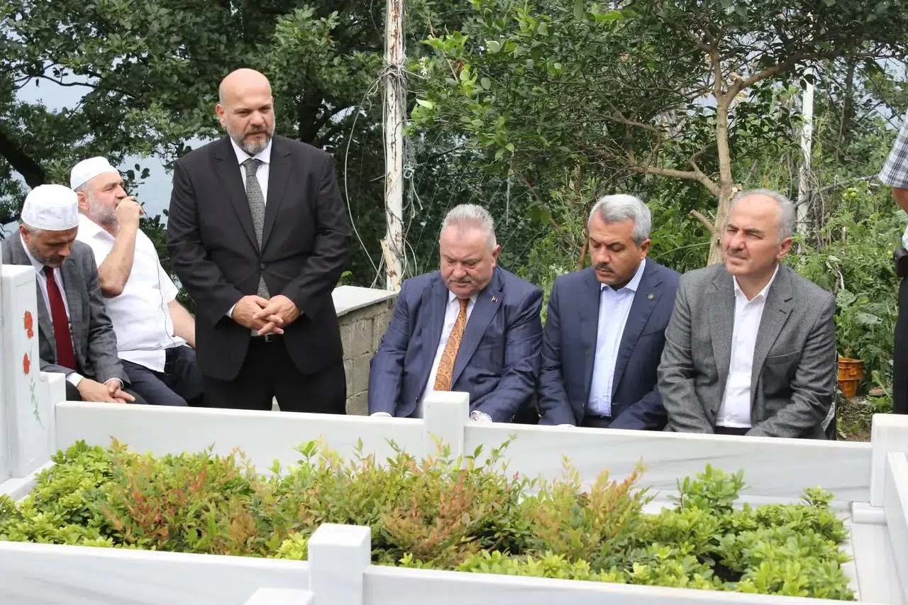 Rize, Hızır Hop'u vefatının 4. yıl dönümünde düzenlenen törenle andı