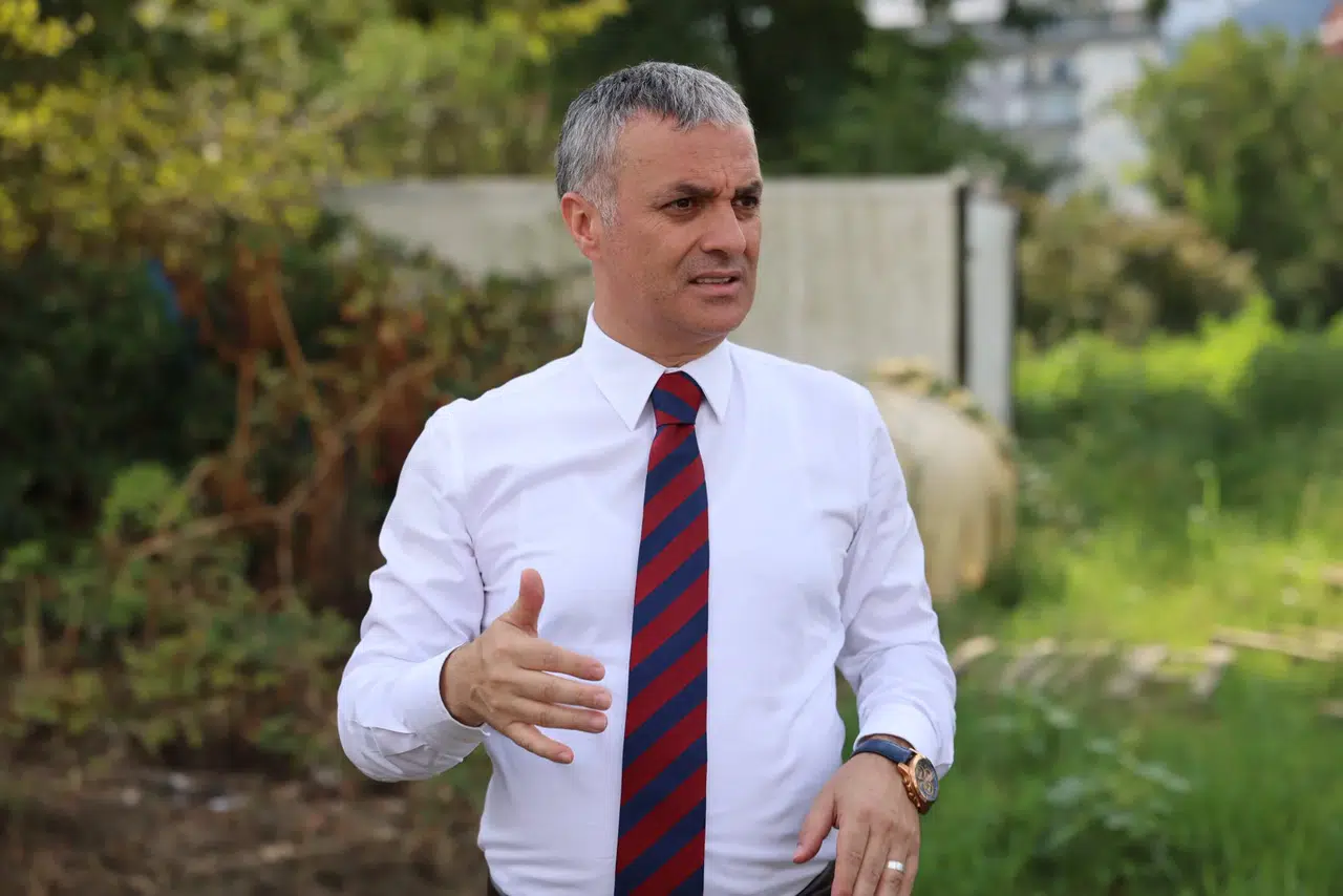 Yomra'da Otopark ve Yeşil Alan Çalışmalarıyla Kent Estetiği Artırılıyor