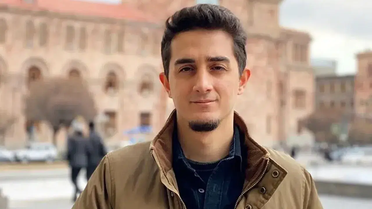 Ruhi Çenet Kimdir? Kaç Yaşında ve Nerelidir?