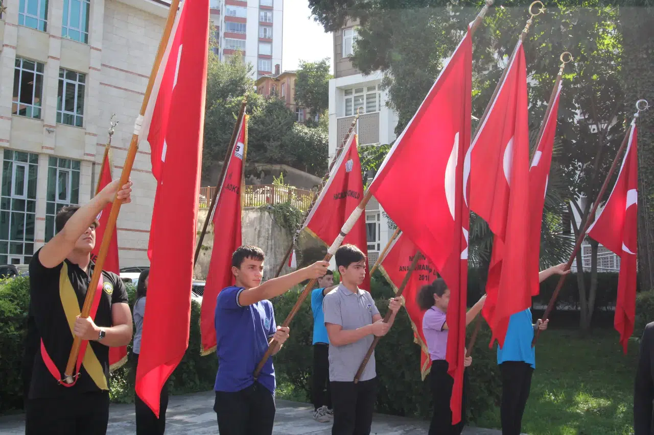 Arhavi'de İlköğretim Haftası coşkuyla kutlandı, yeni eğitim yılına güçlü bir başlangıç yapıldı