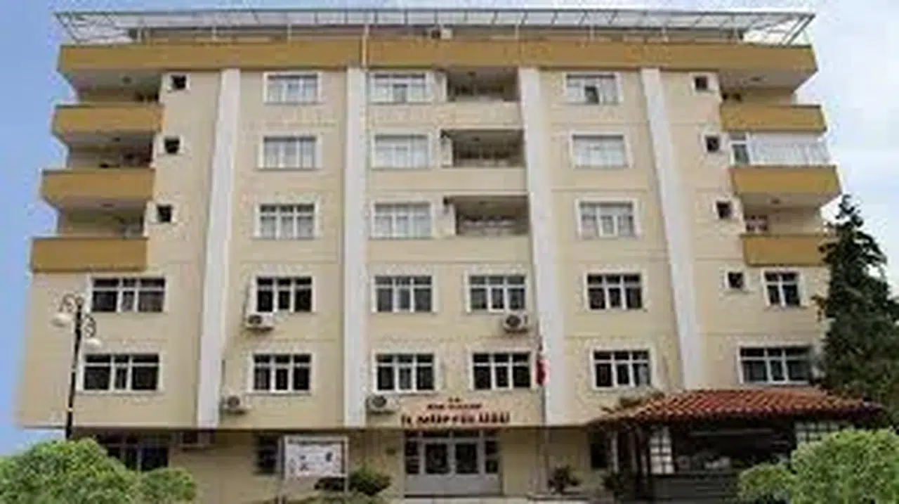 Rize'de Gençler Çevre Bilincini Artırmak İçin Anlamlı Etkinlik Düzenledi