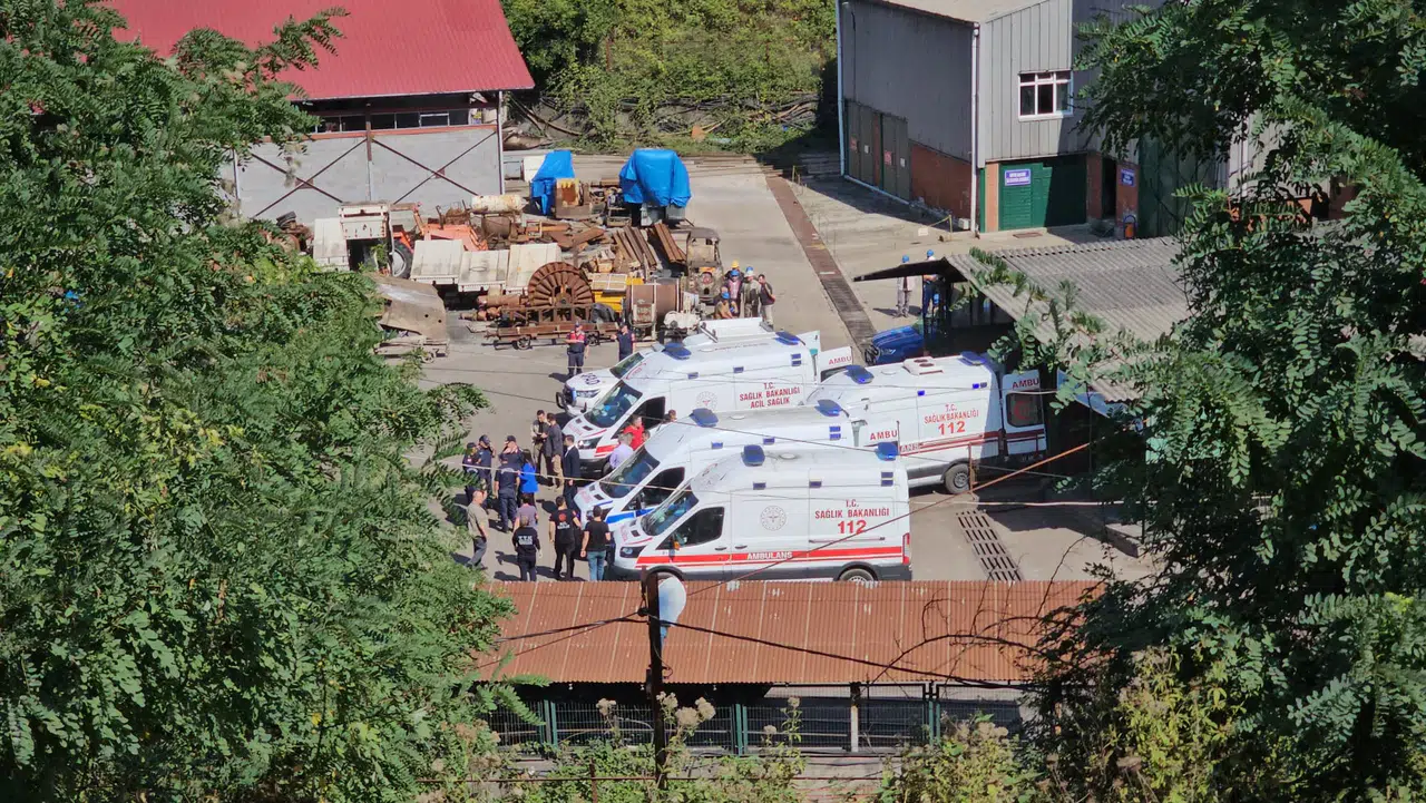 Zonguldak'ta maden ocağında göçük: 5 işçiden 3'ü kurtarıldı, 2'si için çalışmalar devam ediyor