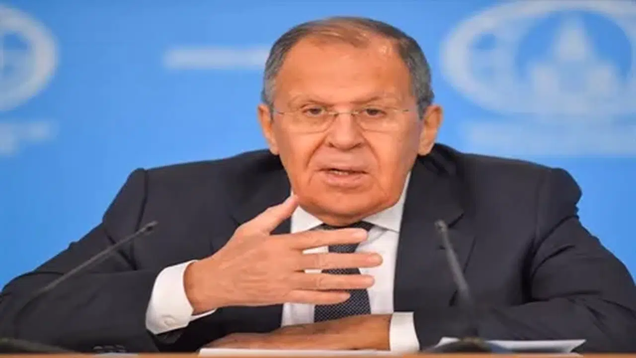 Lavrov'dan Batılı devletlere uyarı: Saldırı girişimlerine katlanamazsınız!
