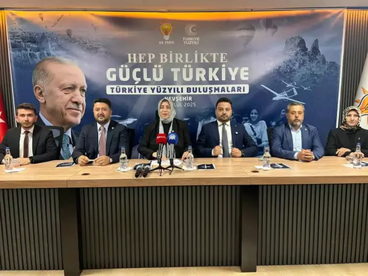 Şehit ve gazilere öncelik vurgusu: Özlem Zengin'den dengeli yaklaşım çağrısı