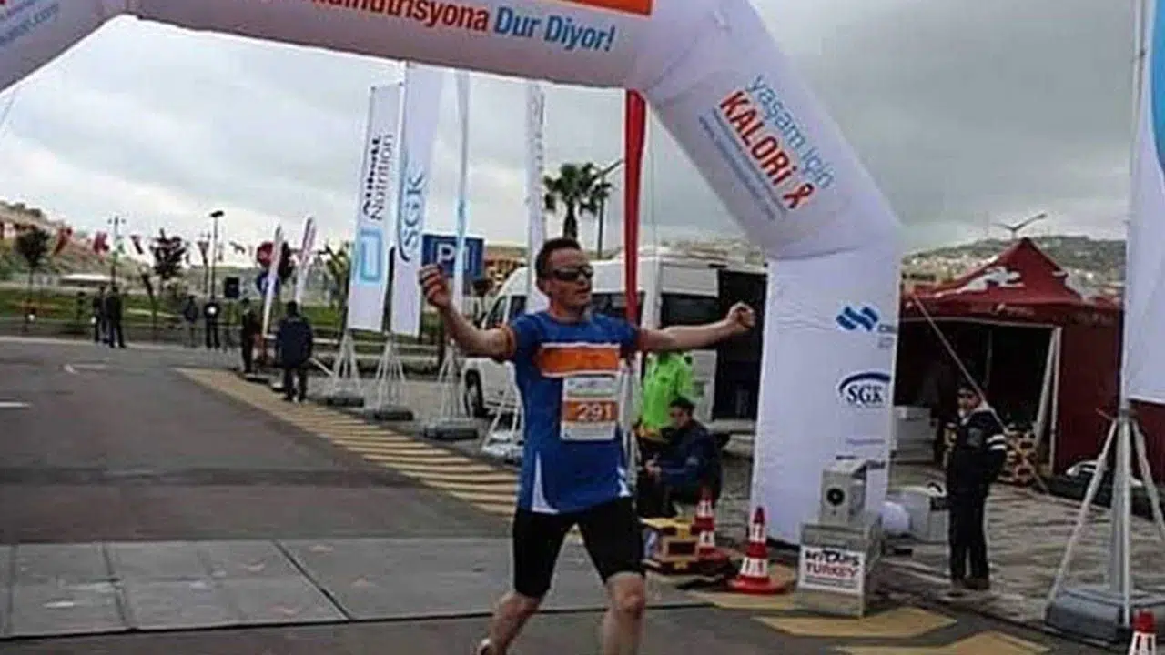 Sezer Altuntaş Kimdir? Milli Atlet Bayburt’ta Evinde Ölü Bulundu