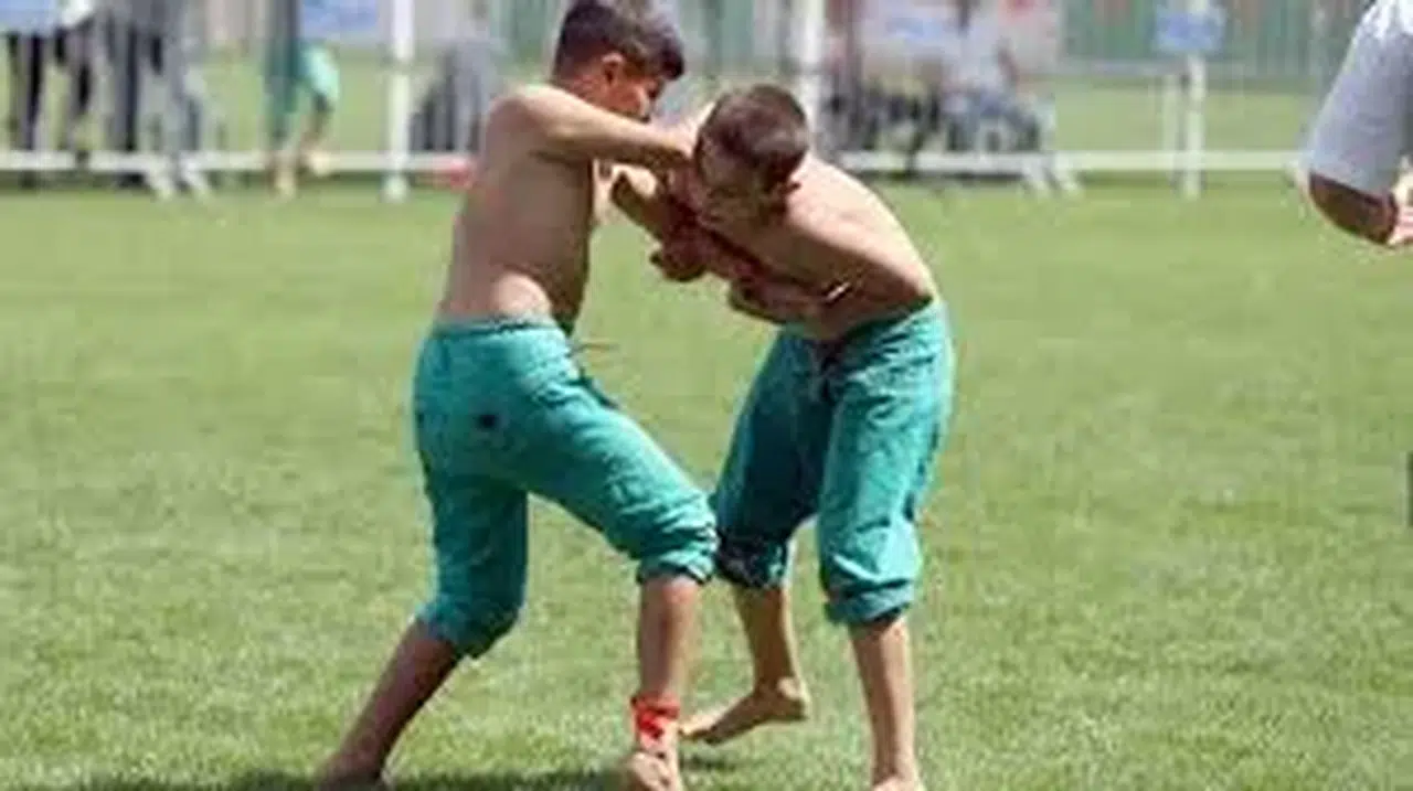 Sivas'ta Üçüncü Muhsin Yazıcıoğlu Karakucak Güreşleri Şampiyonası Yapıldı