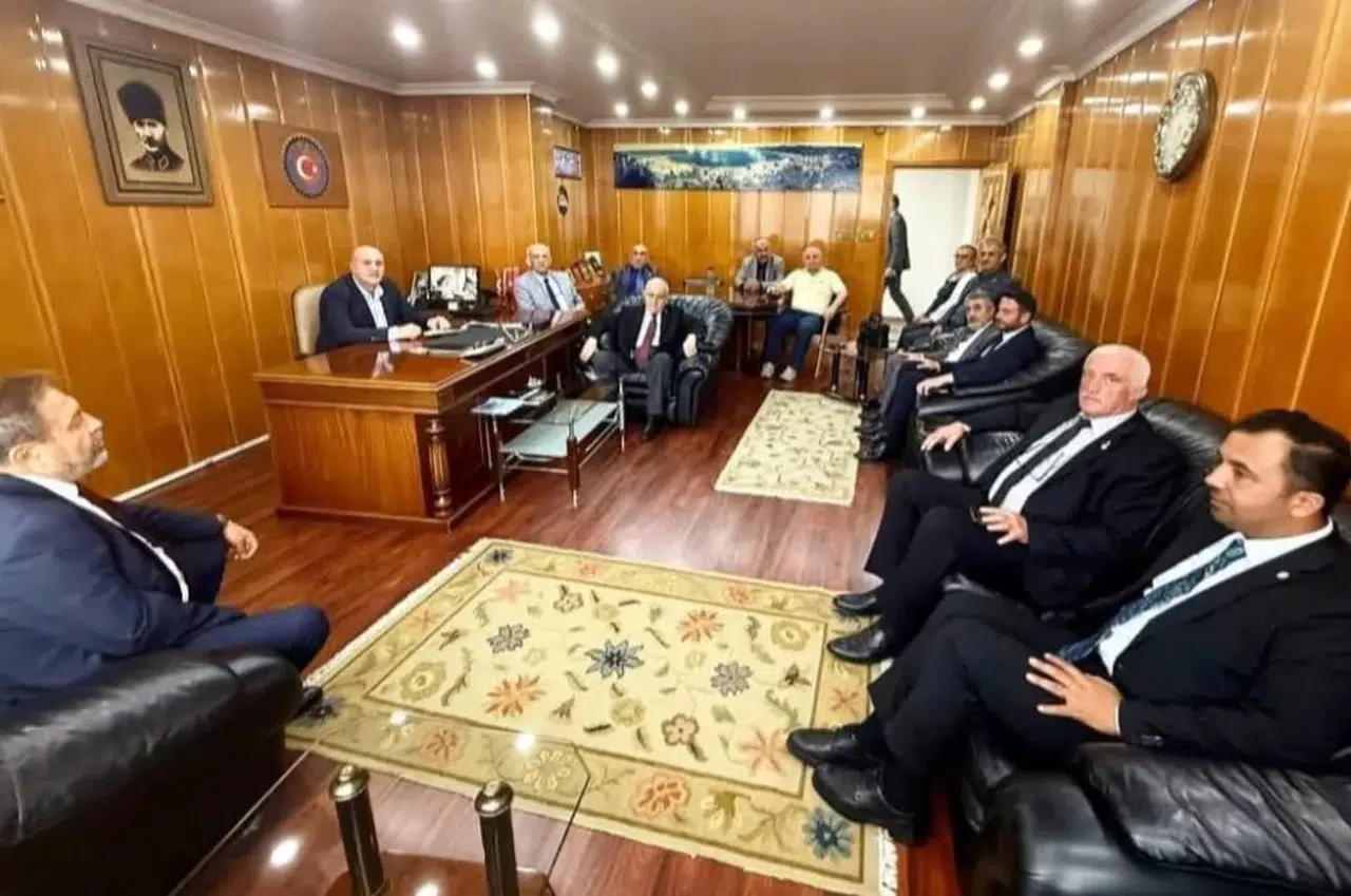 İYİ Parti Heyetinden Tek Gıda-İş Sendikası’na Ziyaret