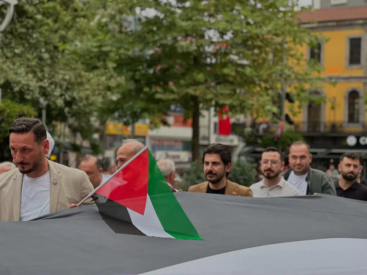 Trabzon'da Gençlik Kolları'ndan Filistin'e Destek Yürüyüşü ve Dua Programı