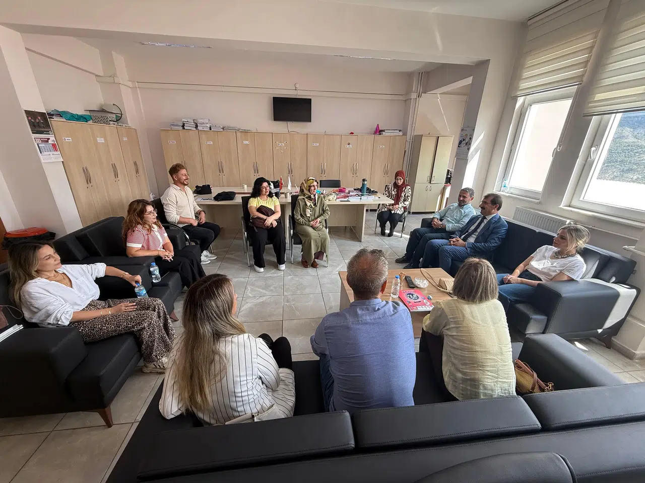 Artvin İl Millî Eğitim Müdürü Acar, Yenimahalle Ortaokulu'nda yeni eğitim yılını kutladı