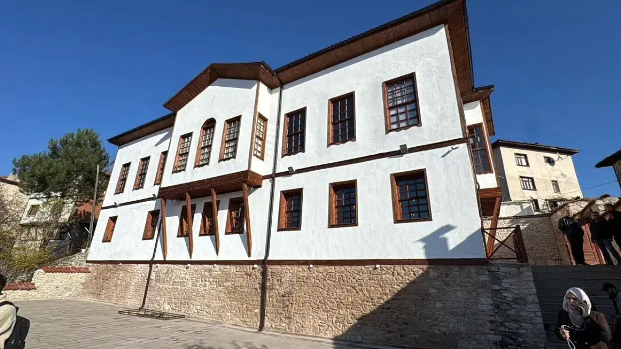 UNESCO Dünya Mirası Listesi'nde yer alan Safranbolu, Osmanlı döneminin eşsiz güzelliklerini ziyaretçilerine sunuyor!