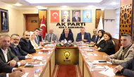 AK Parti Rize, Teşkilat Çalışmaları ve Yerel Esnafla İstişare Toplantıları Düzenliyor