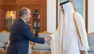 Büyükelçi Caymazoğlu, Katar Emiri'ne güven mektubunu sundu
