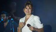 Merve Özbey konserde merdivenden düşmüştü... Tedavisinin bittiğini duyurdu